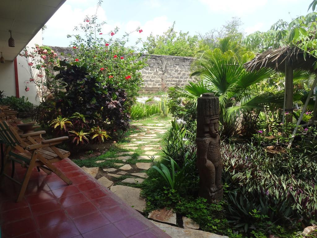Harvest House Nicaragua Leon Exterior photo
